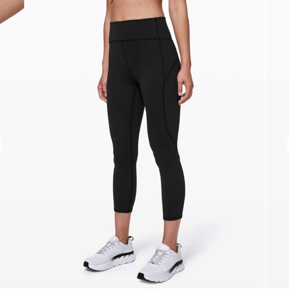 Lululemon In Movement Crop Leggings 23” – Black
